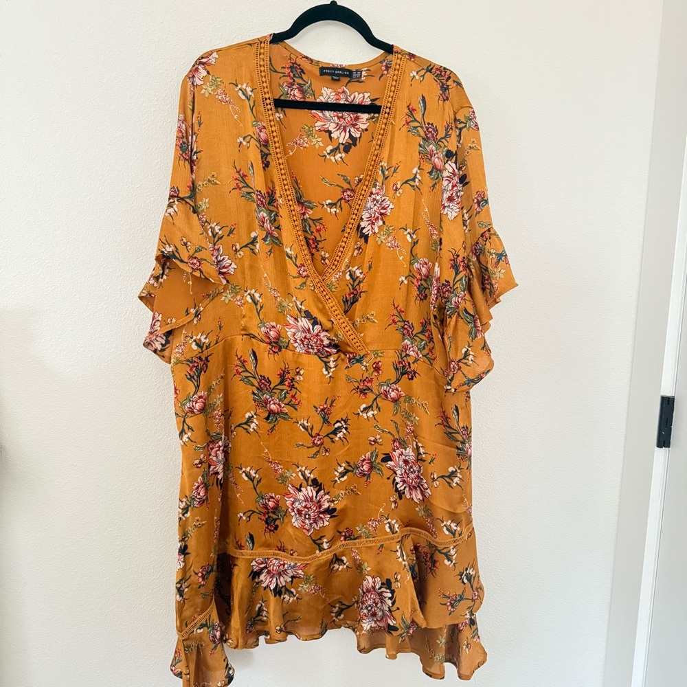 Pretty Darling UK Brand Floral VNeck Ruffle Floral Dress Flowy Boho Feminine 22